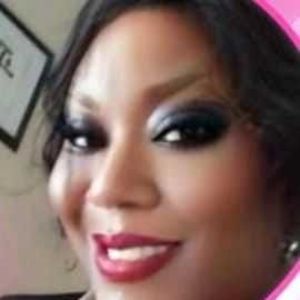 Meet your Posher, Raquel